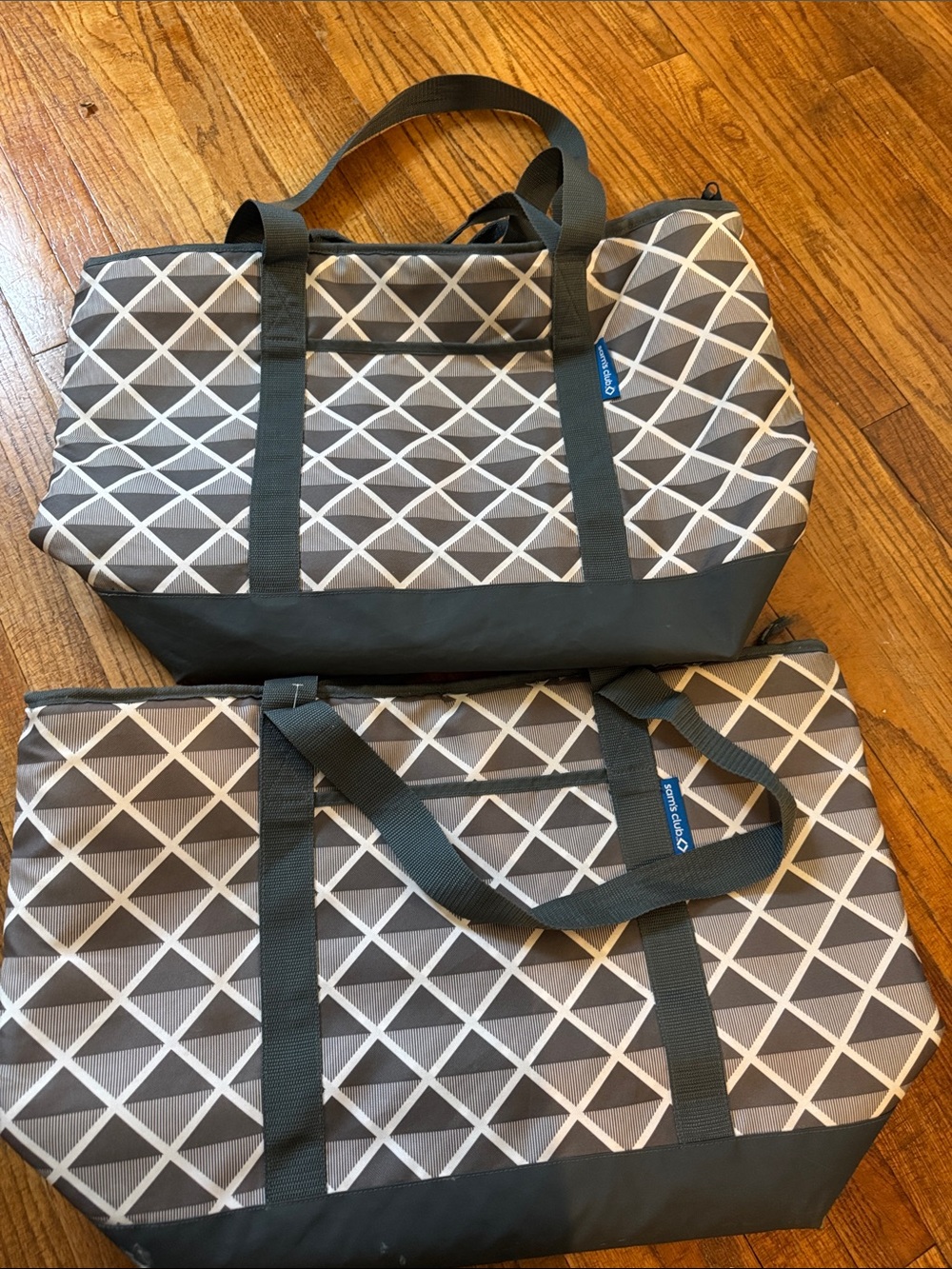 Insulated Gray Geometric Tote Bag -